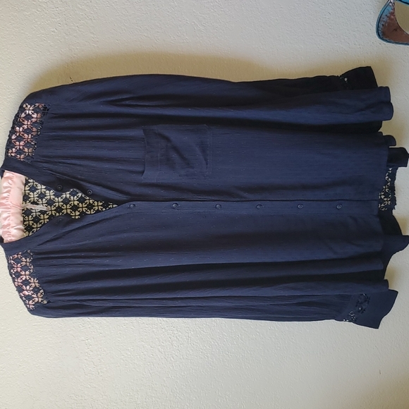 Free People Oversized Victorian, vintage-inspired design look at all this detail - Picture 3 of 16